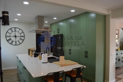 Moradia T4 para Venda em Quarteira
