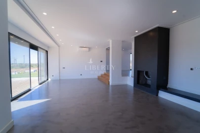 Moradia T5 para Venda em Almancil