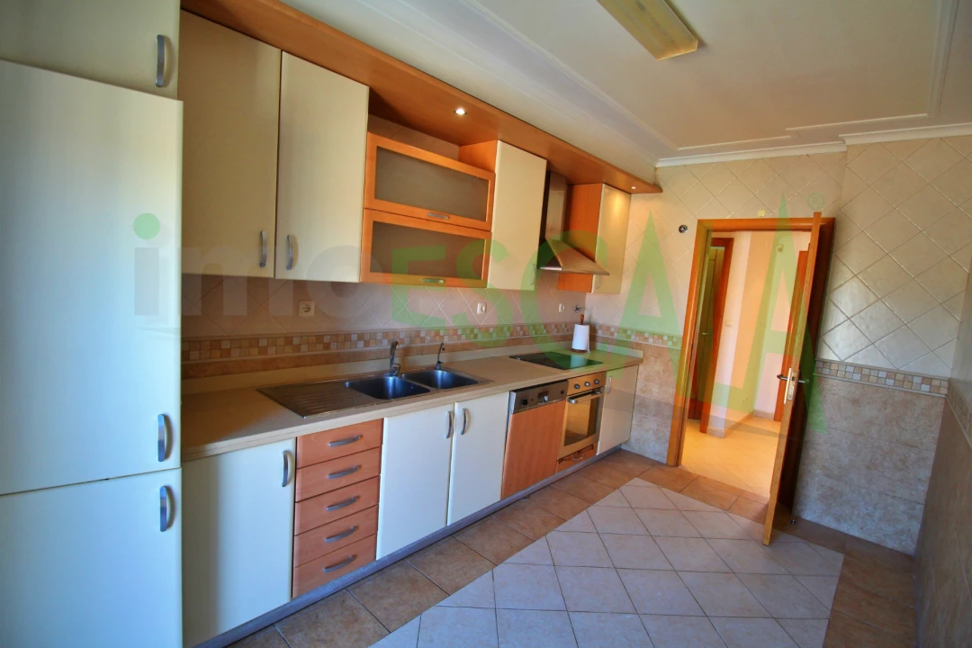 Apartamento T3 para Venda em Cartaxo e Vale da Pinta Foto 4