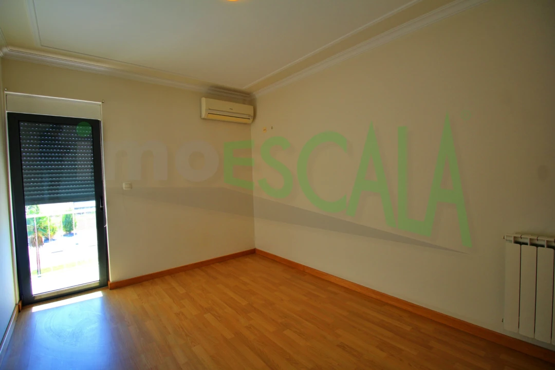 Apartamento T3 para Venda em Cartaxo e Vale da Pinta Foto 34