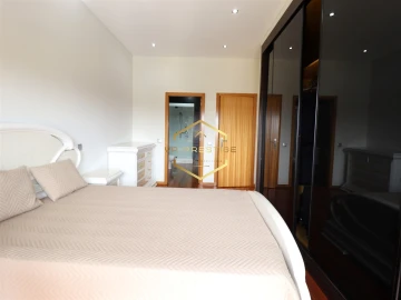 Apartamento T4 para Venda em Póvoa de Varzim, Beiriz e Argivai
