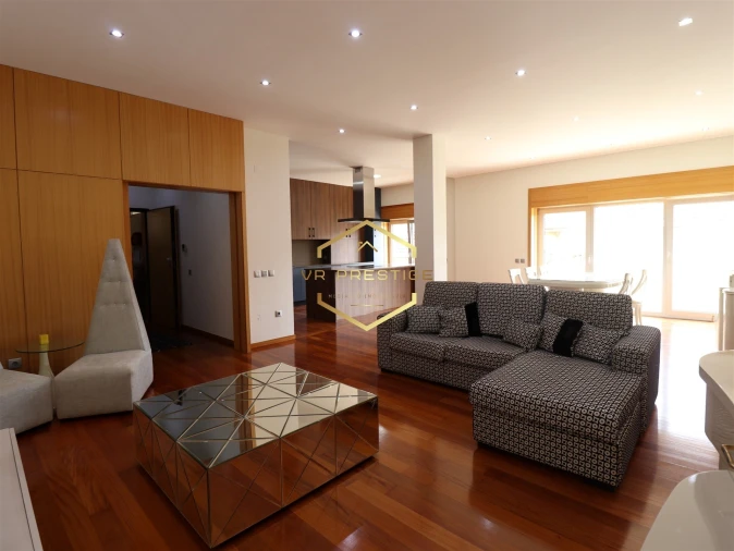 Apartamento T4 para Venda em Póvoa de Varzim, Beiriz e Argivai Foto 34