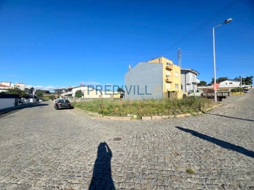 Terreno para Venda em Castêlo da Maia