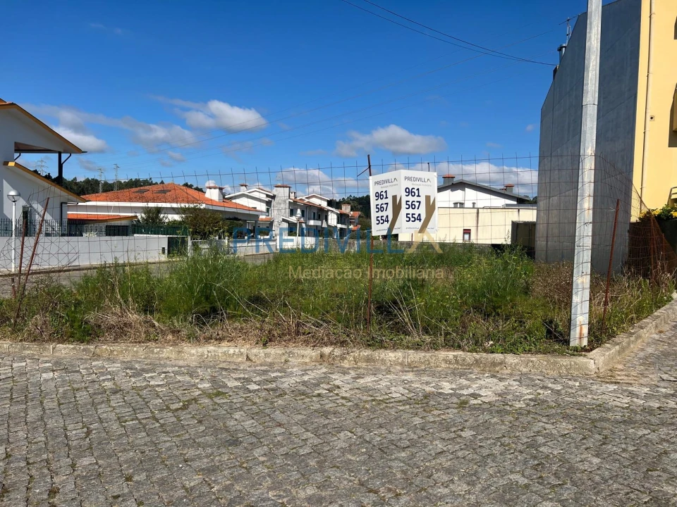 Terreno para Venda em Castêlo da Maia Foto 5