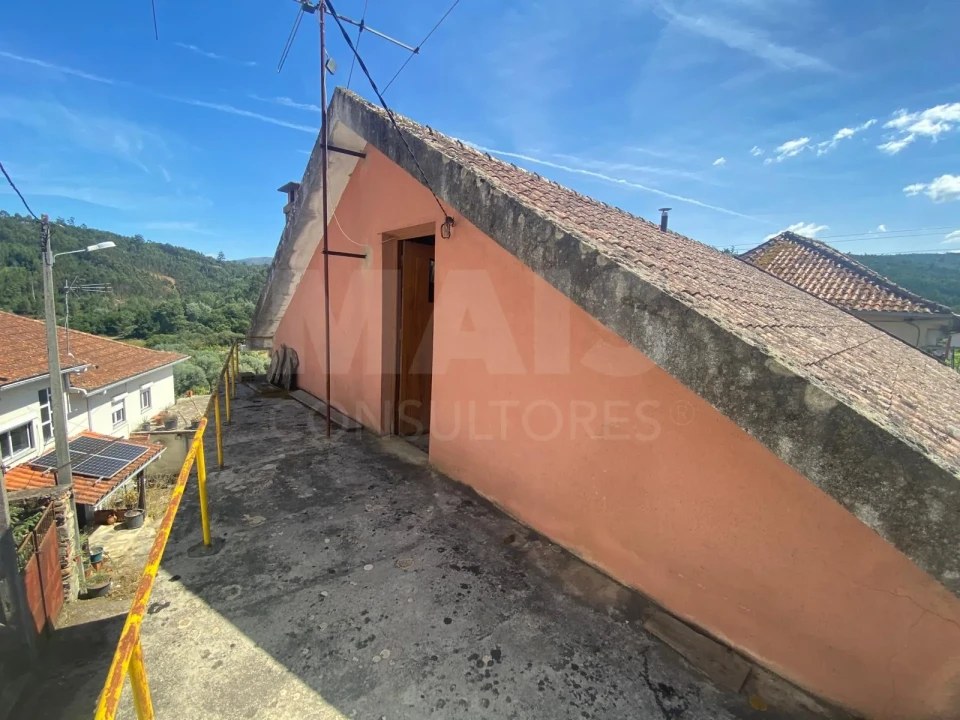 Moradia T2 para Venda em Pombeiro da Beira Foto 1