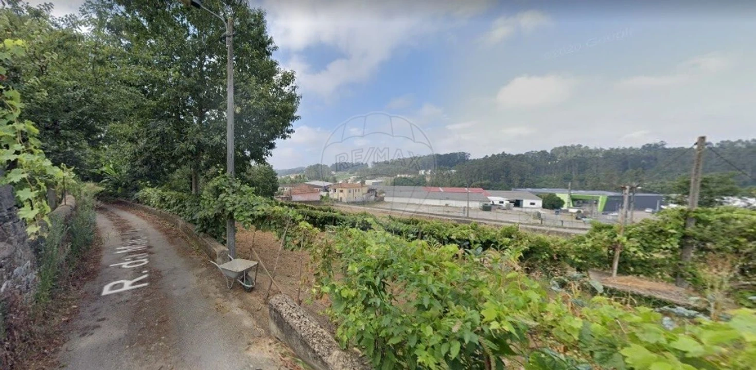 Terreno para Venda em O. Azeméis, Riba-Ul, Ul, Macinhata Seixa, Madail Foto 1