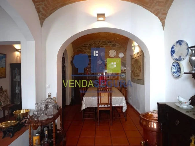 Moradia T4 para Venda em Santo Agostinho e São João Baptista e Santo Amador Foto 9