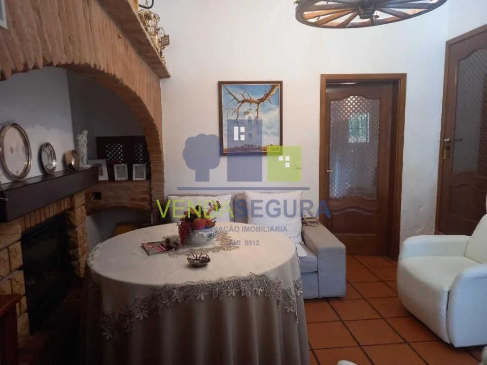 Moradia T4 para Venda em Santo Agostinho e São João Baptista e Santo Amador Foto 15