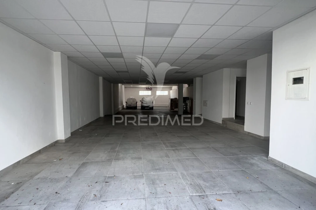 Armazém para Venda em Braga (São José de São Lázaro e São João do Souto) Foto 8