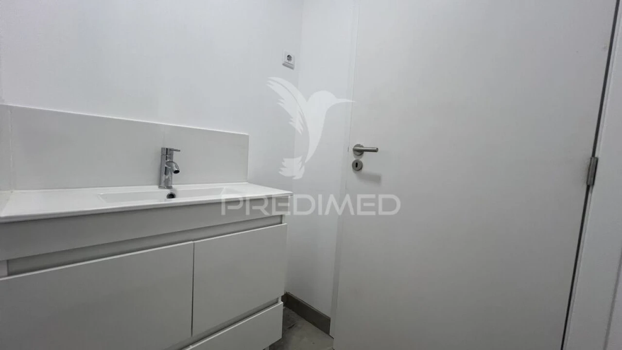 Armazém para Venda em Braga (São José de São Lázaro e São João do Souto) Foto 14