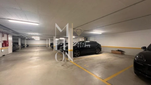 Apartamento T4 para Venda em Campanhã