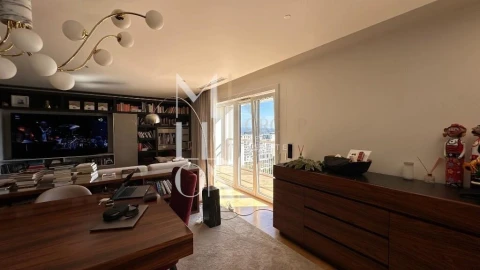 Apartamento T4 para Venda em Campanhã