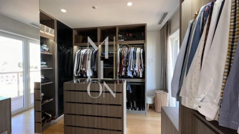 Apartamento T4 para Venda em Campanhã