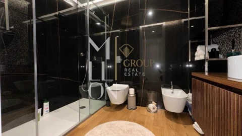 Apartamento T4 para Venda em Campanhã