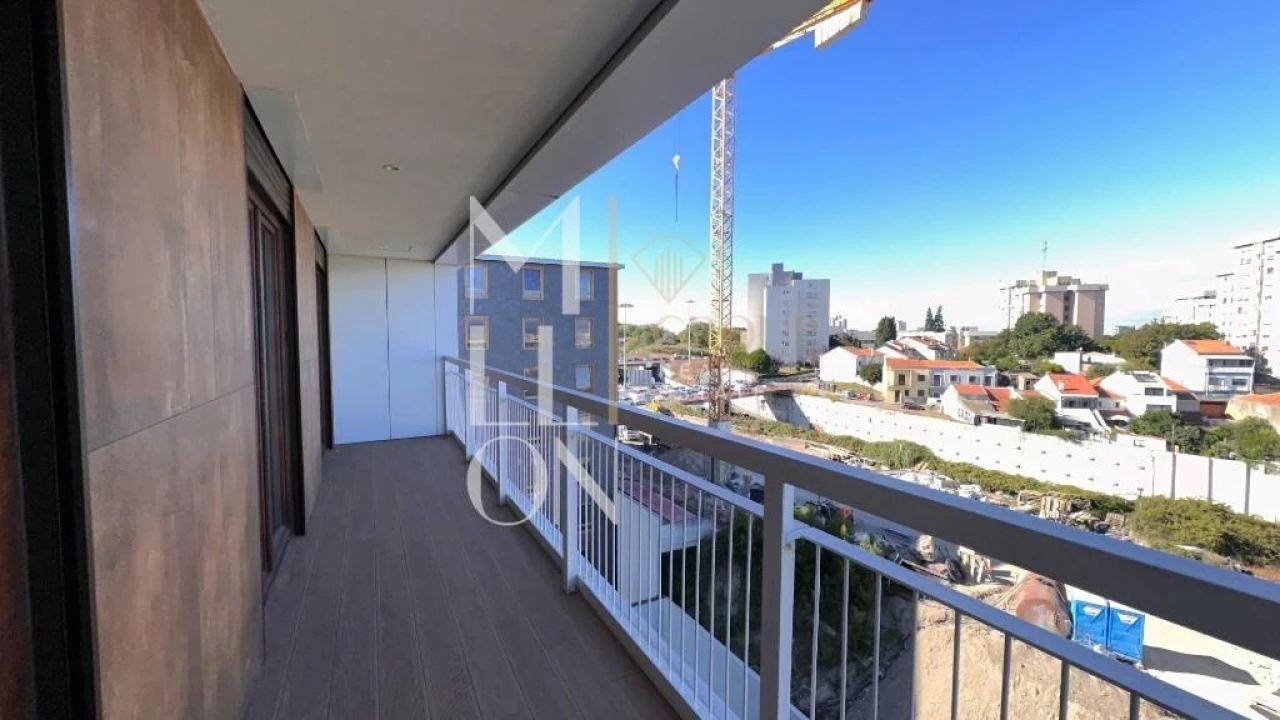 Apartamento T4 para Venda em Campanhã Foto 25