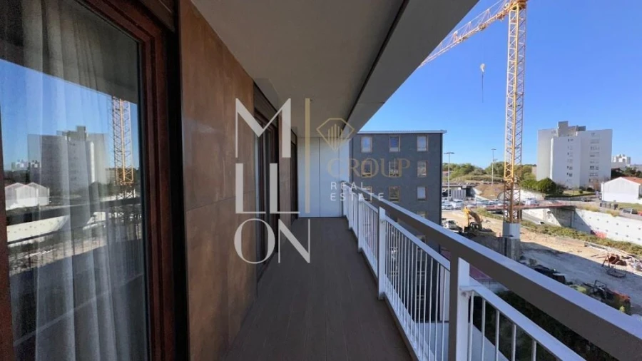 Apartamento T4 para Venda em Campanhã Foto 24