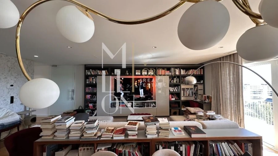 Apartamento T4 para Venda em Campanhã Foto 3