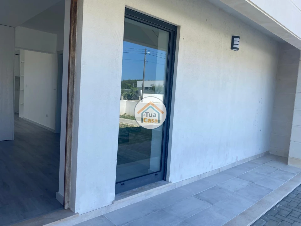 Moradia T4 para Venda em Febres Foto 5