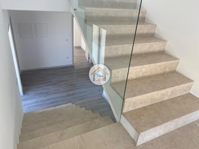 Moradia T4 para Venda em Febres Foto 27