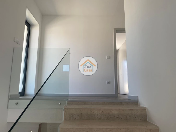 Moradia T4 para Venda em Febres Foto 28