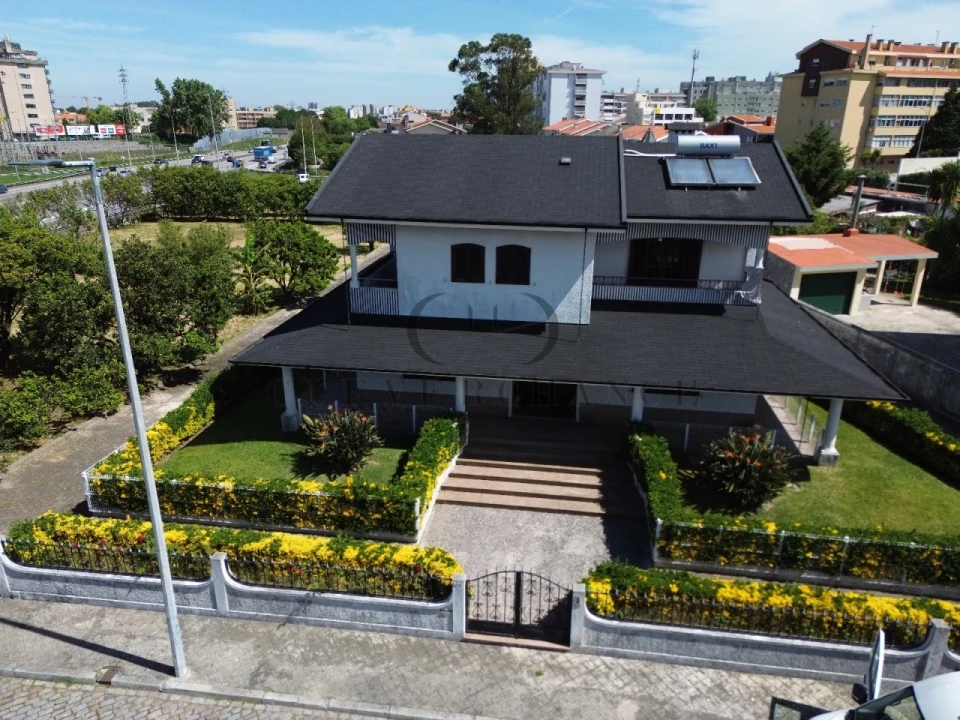 Moradia T4 para Venda em Canidelo Foto 1