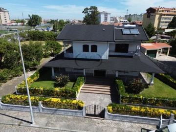 Moradia T4 para Venda em Canidelo