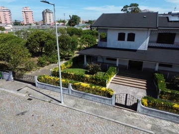 Moradia T4 para Venda em Canidelo