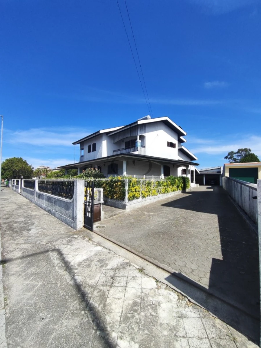 Moradia T4 para Venda em Canidelo Foto 40