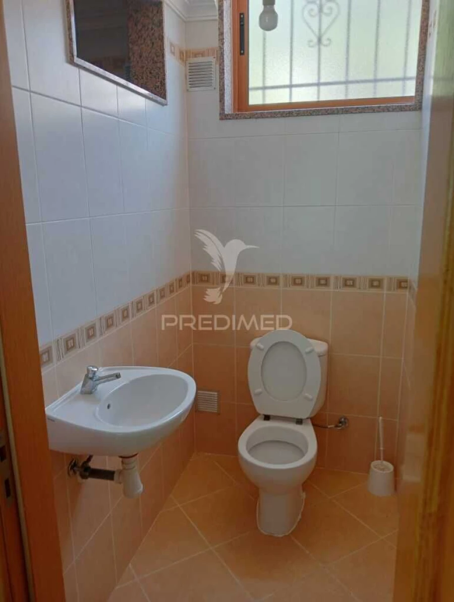 Loja para Venda em Arrimal e Mendiga Foto 17