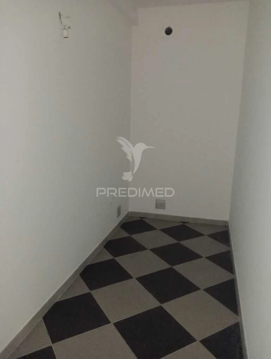 Loja para Venda em Arrimal e Mendiga Foto 7