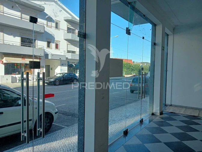 Loja para Venda em Arrimal e Mendiga Foto 4