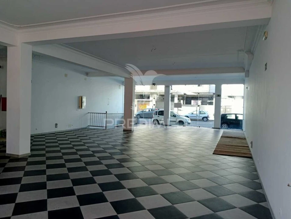 Loja para Venda em Arrimal e Mendiga Foto 3