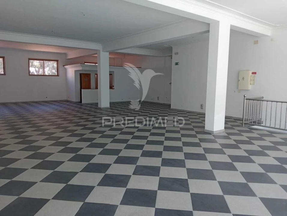 Loja para Venda em Arrimal e Mendiga Foto 2