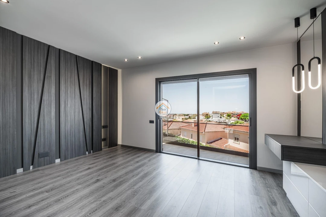 Moradia T4 para Venda em Alcabideche Foto 30