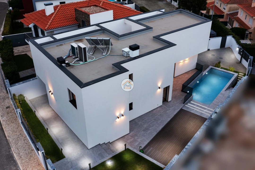 Moradia T4 para Venda em Alcabideche Foto 58