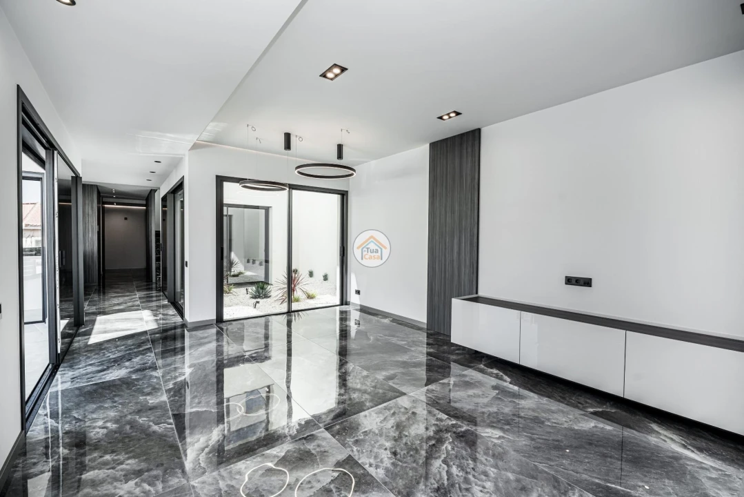 Moradia T4 para Venda em Alcabideche Foto 15