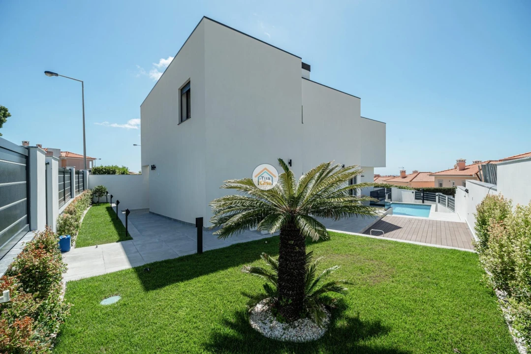 Moradia T4 para Venda em Alcabideche Foto 8