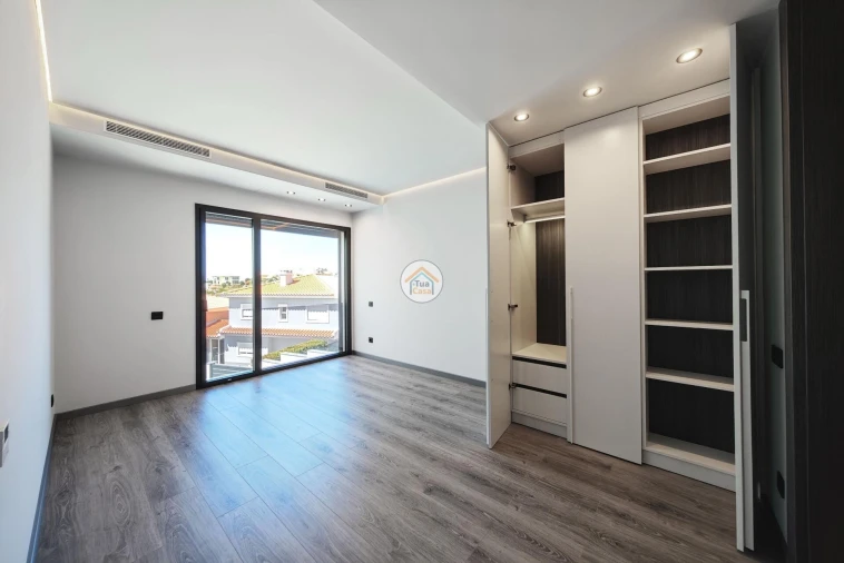 Moradia T4 para Venda em Alcabideche Foto 38