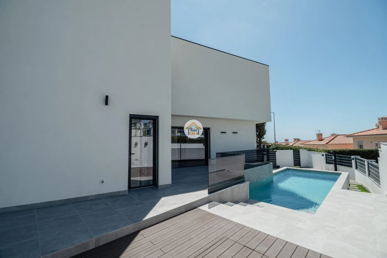 Moradia T4 para Venda em Alcabideche Foto 5