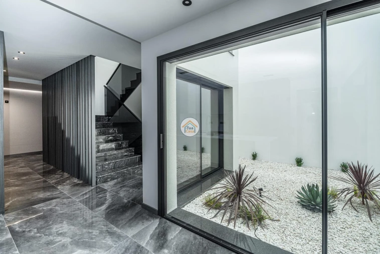 Moradia T4 para Venda em Alcabideche Foto 29