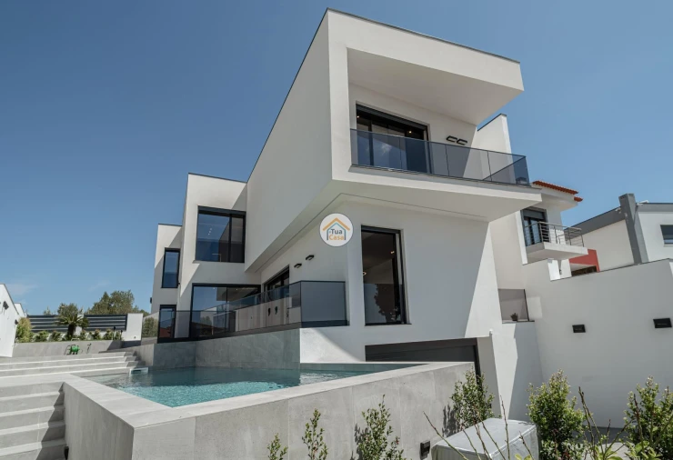 Moradia T4 para Venda em Alcabideche