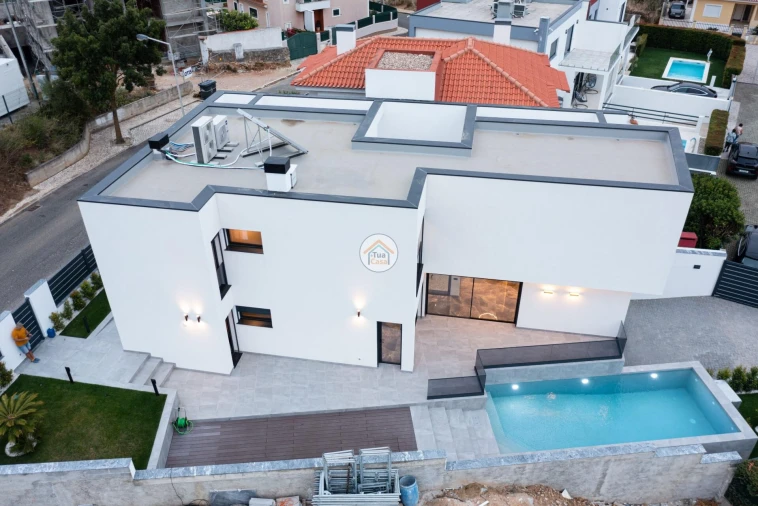 Moradia T4 para Venda em Alcabideche Foto 55