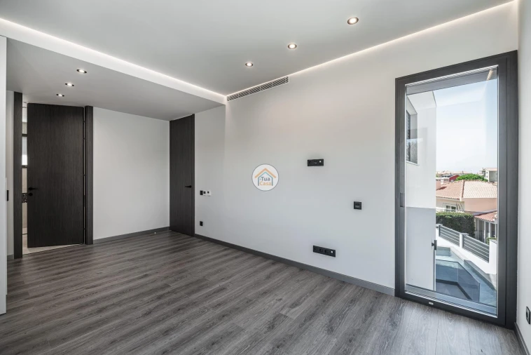 Moradia T4 para Venda em Alcabideche Foto 42