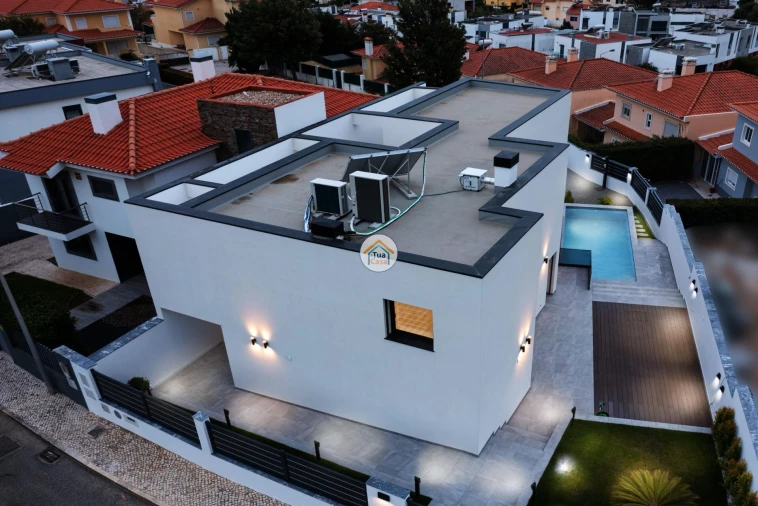 Moradia T4 para Venda em Alcabideche Foto 56