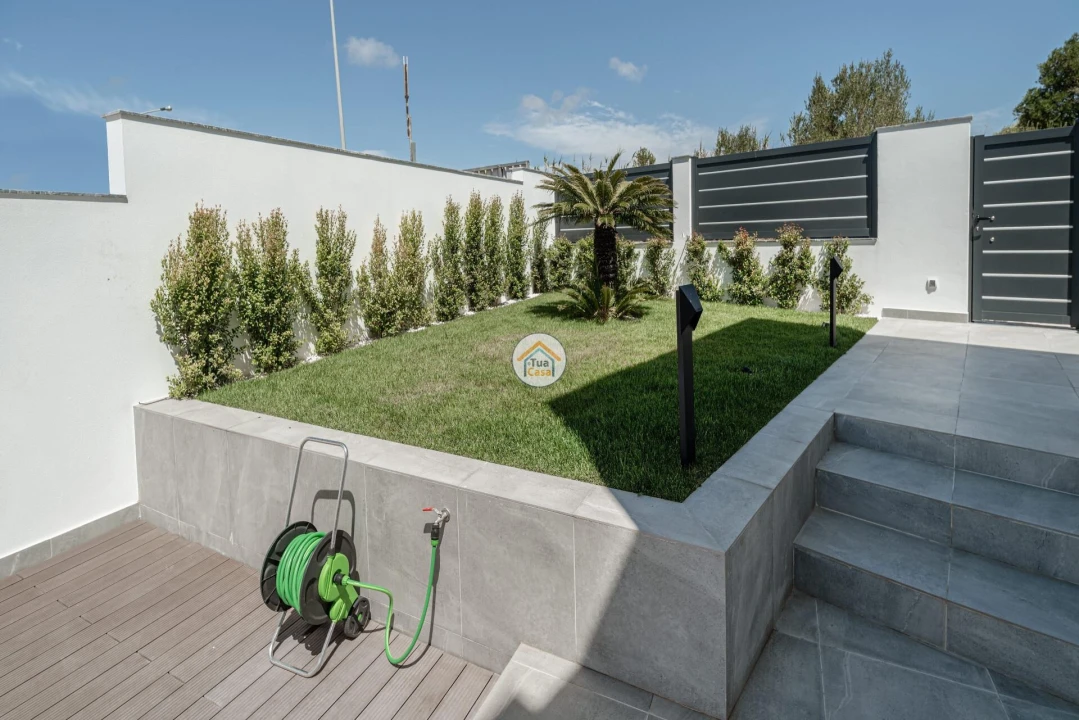 Moradia T4 para Venda em Alcabideche Foto 7