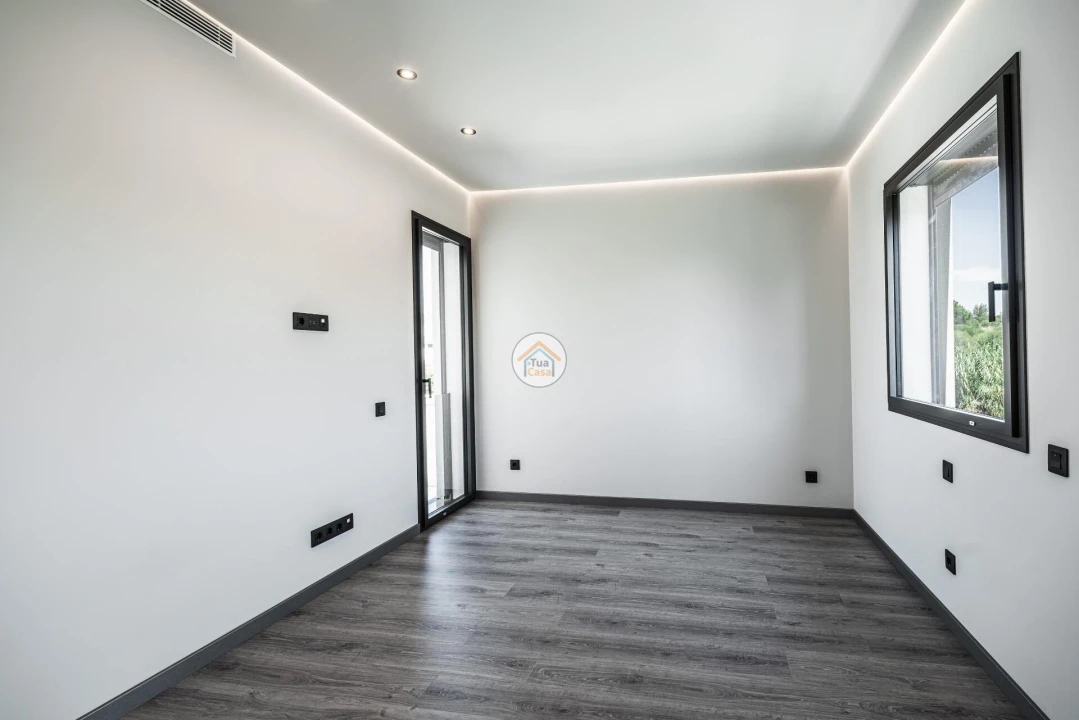 Moradia T4 para Venda em Alcabideche Foto 39