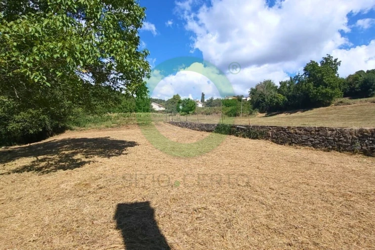 Moradia T4 para Venda em Tuizelo Foto 4