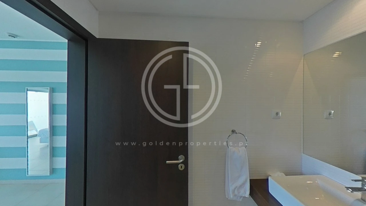 Apartamento T2 para Venda em Quarteira Foto 53