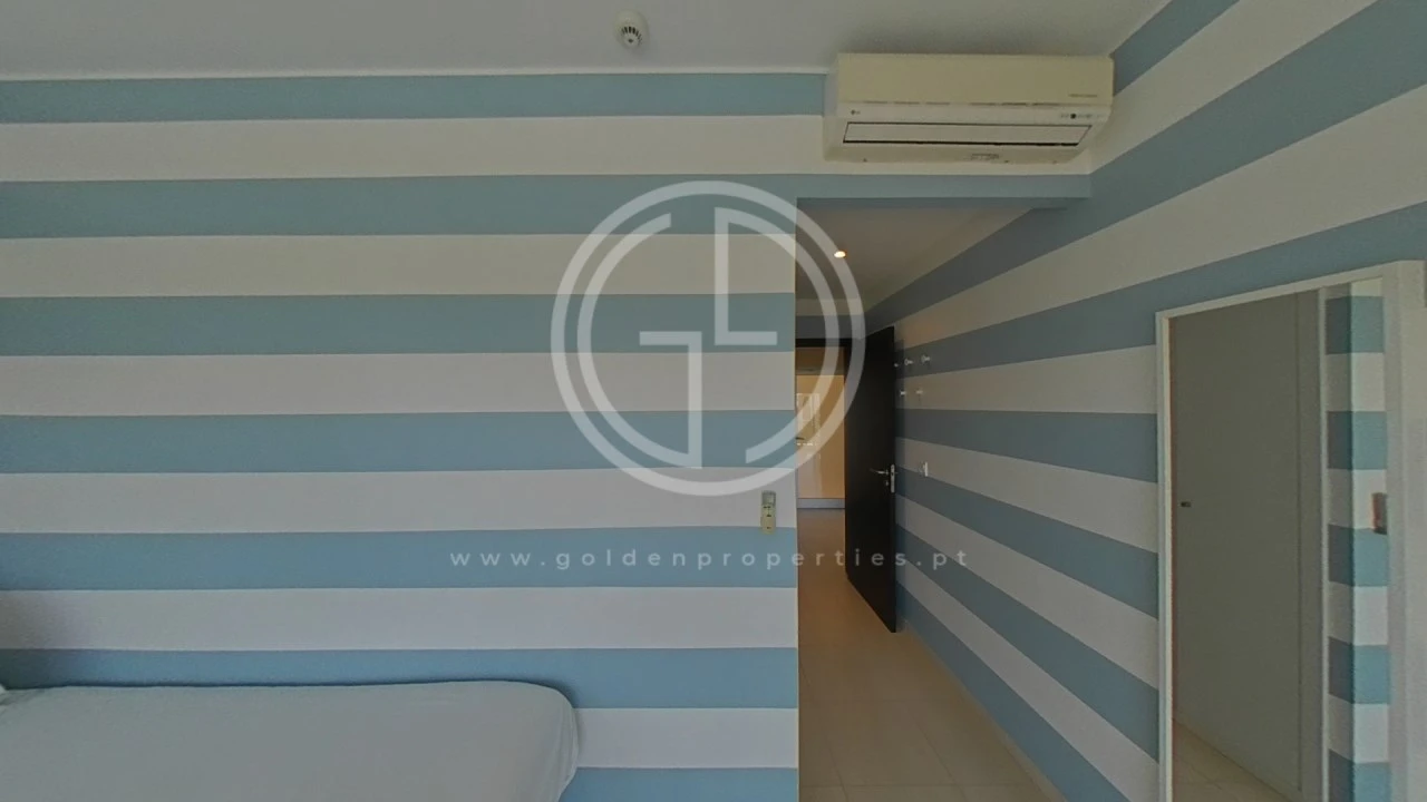 Apartamento T2 para Venda em Quarteira Foto 77