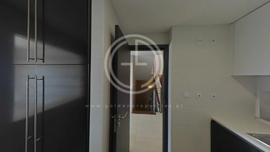 Apartamento T2 para Venda em Quarteira Foto 41
